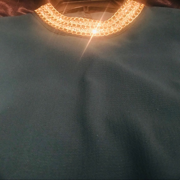 Beautiful Blouse - Picture 2 of 5